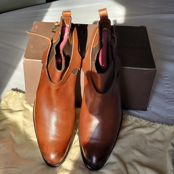 COPY - Louis Vuitton Men's Greenwich Boot - Picture 2 of 4